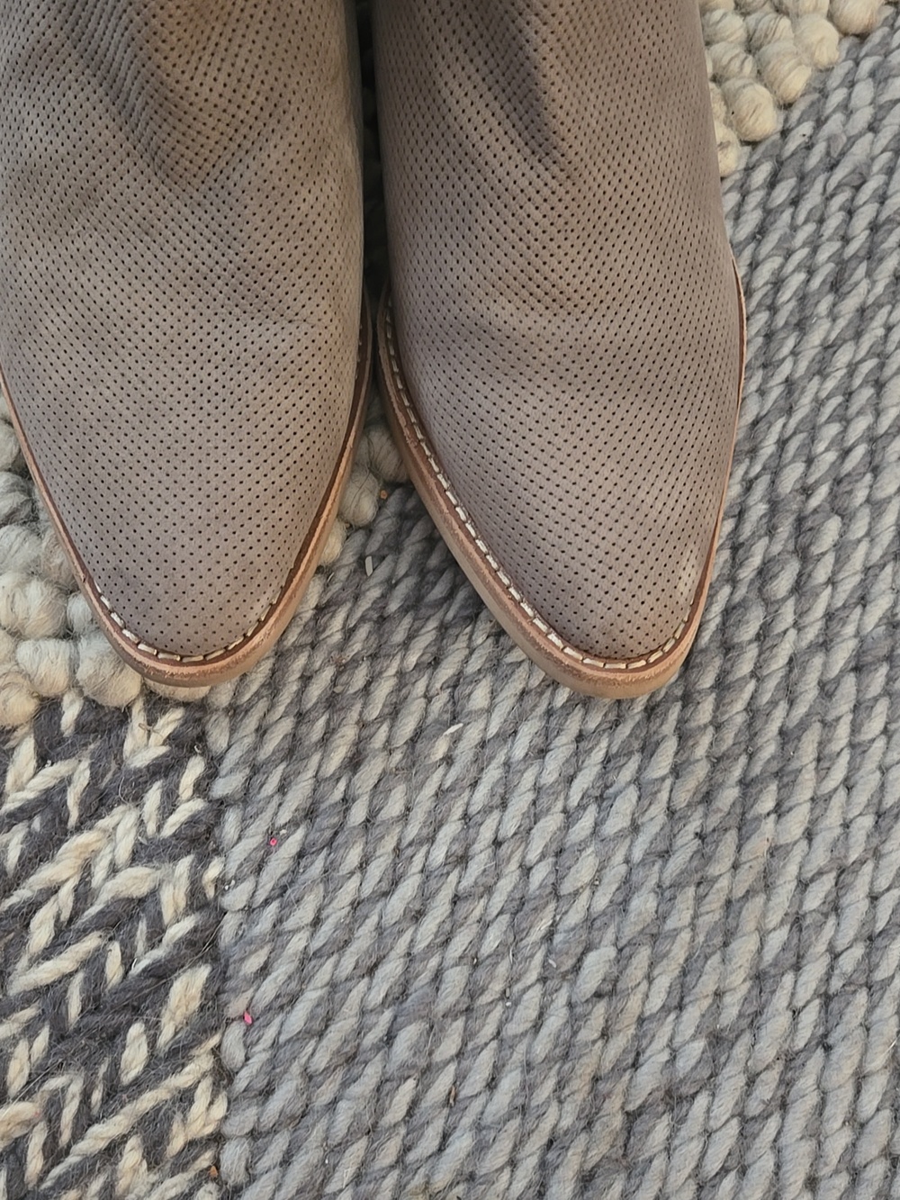 GORGEOUS DOLCE VITA BOOTIES. SZ 10 - Picture 2 of 5